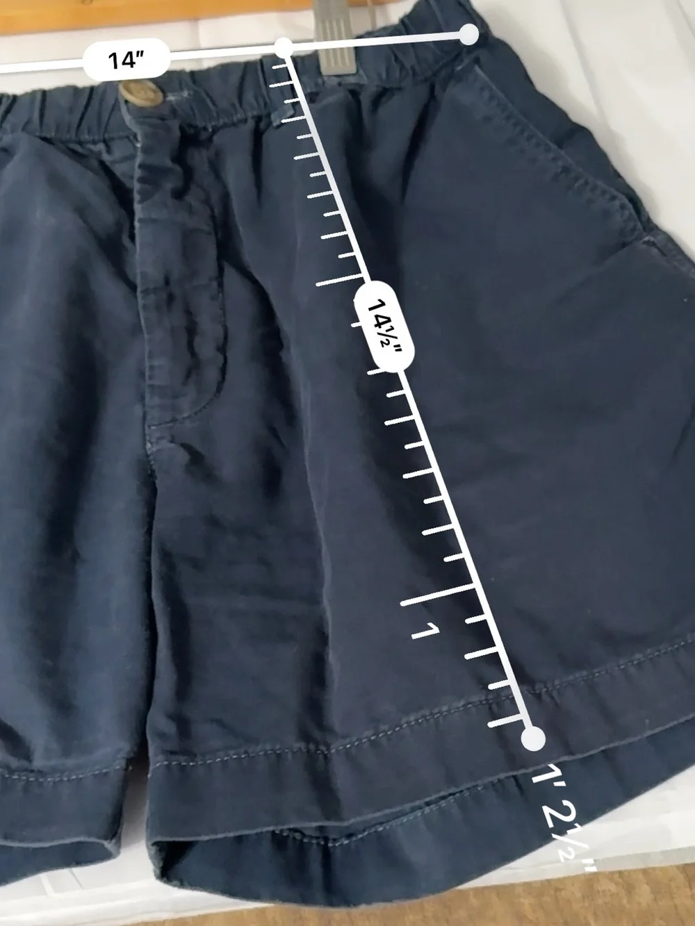 Chubbies Originals Mens Large Navy Stretch Shorts 4” Inseam Elastic Waist Preppy